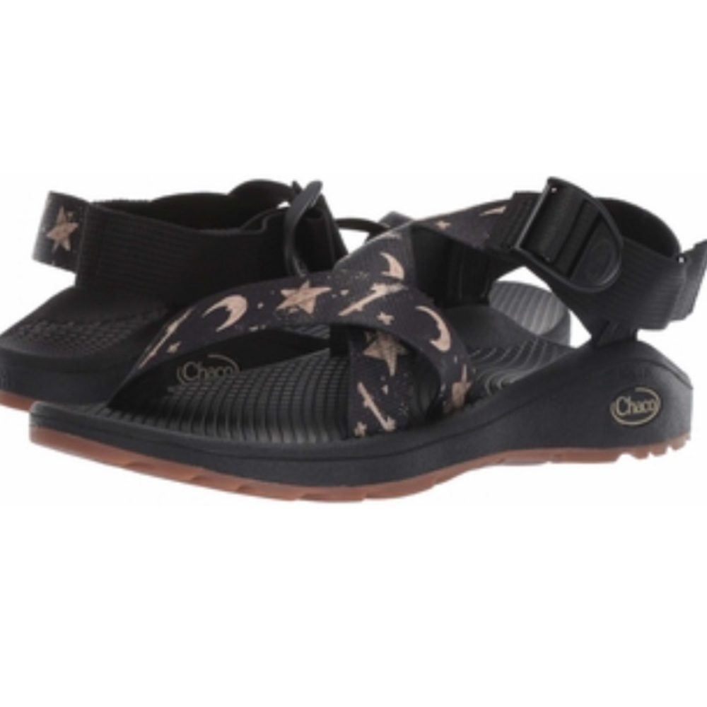 Beautiful celestial Print Chaco’s, size 10